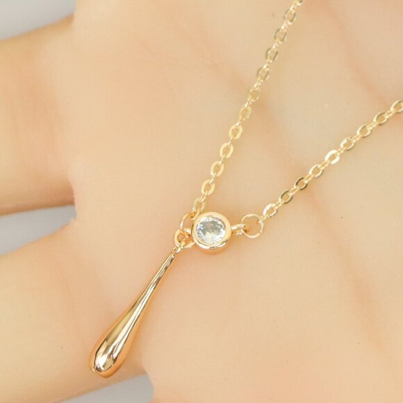 "Minimalist Rose Gold Plated Necklace with Crystal Drop, XPNL0148 - Picture 1 of 13